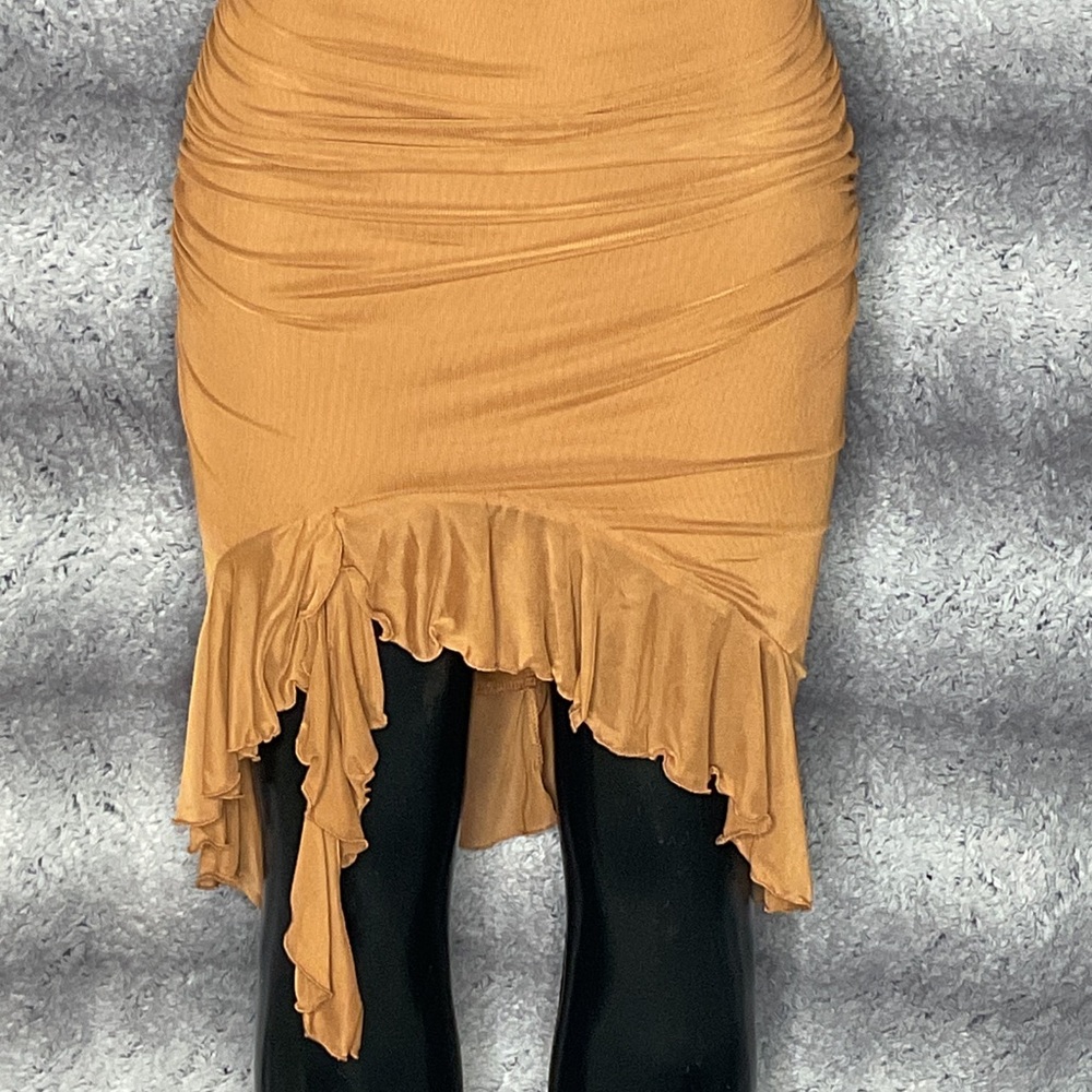 Backless Ruffle Hem Bodycon Dress - Picture 4 of 4